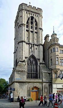 220px-St_Michael's_Tower,_Gloucester_02